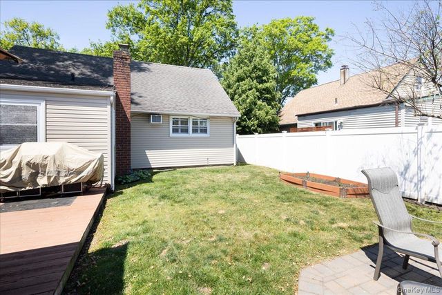 32 Yost Boulevard, Oceanside, NY 11572