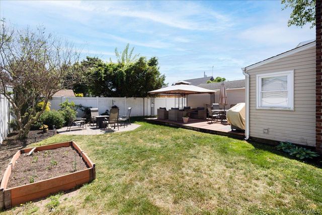 32 Yost Boulevard, Oceanside, NY 11572