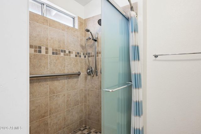 8039 W GEORGIA Avenue, Glendale, AZ 85303