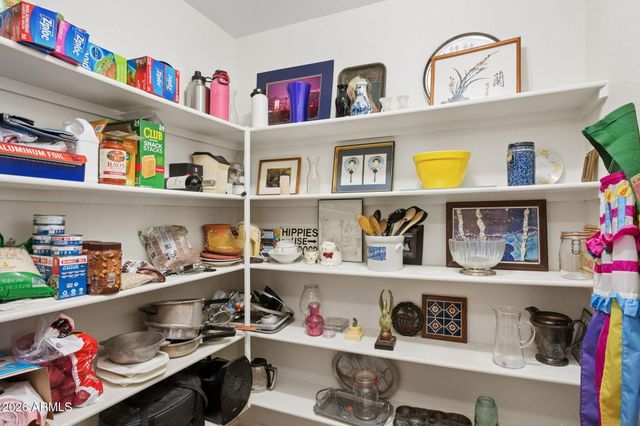 8039 W GEORGIA Avenue, Glendale, AZ 85303