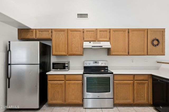 8039 W GEORGIA Avenue, Glendale, AZ 85303