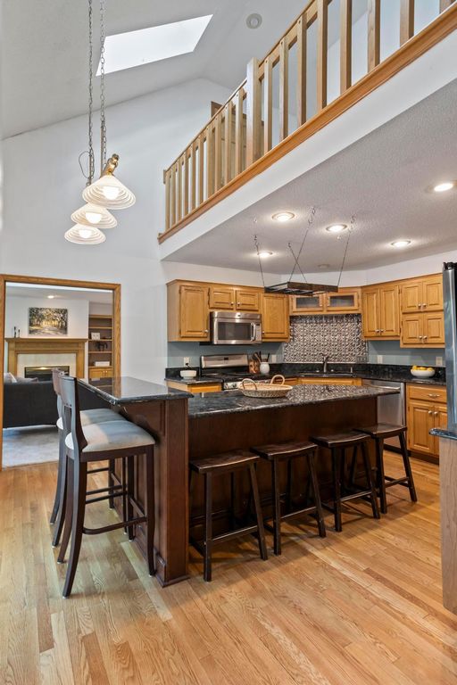 12827 Dover Court, Apple Valley, MN 55124 — photo 3