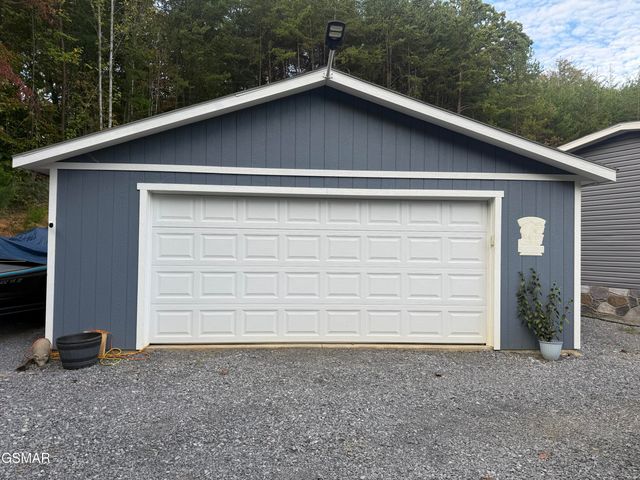 1291 Bluets Road, Newport, TN 37821