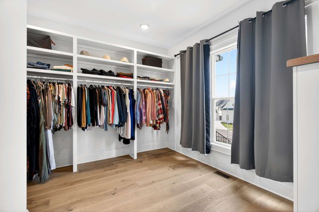 209 Moore Haven Cir, Lebanon, TN 37087