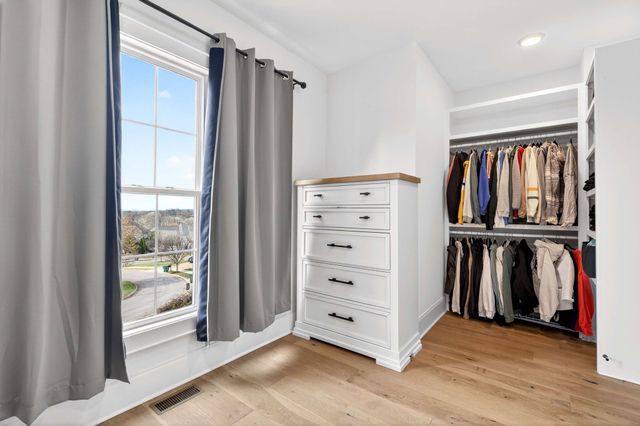 209 Moore Haven Cir, Lebanon, TN 37087