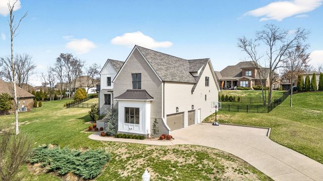 209 Moore Haven Cir, Lebanon, TN 37087