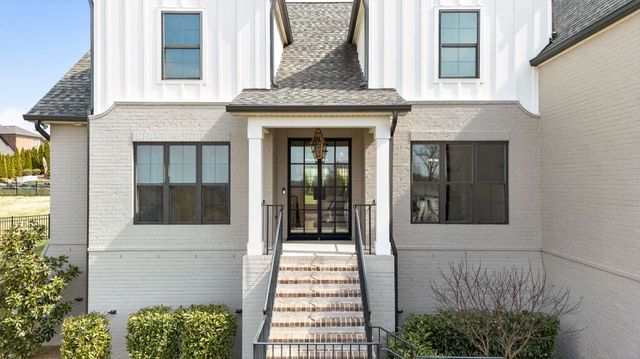 209 Moore Haven Cir, Lebanon, TN 37087