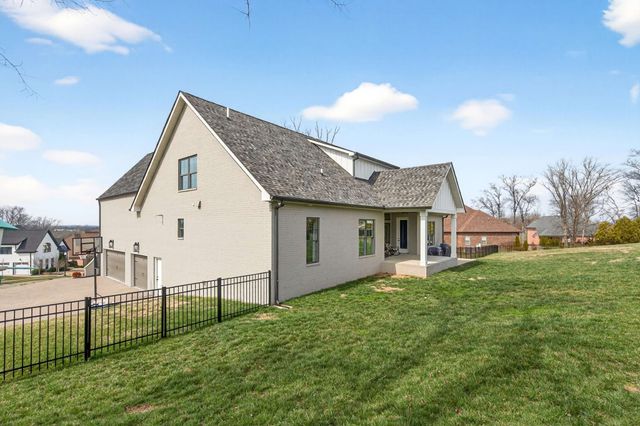 209 Moore Haven Cir, Lebanon, TN 37087