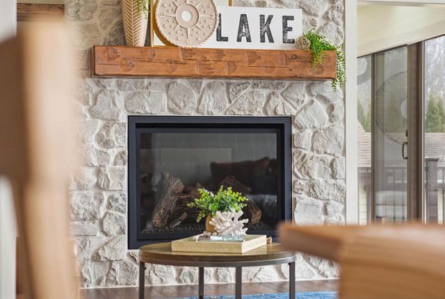 6097 E LYNGAAS ROAD, Winneconne, WI 54986