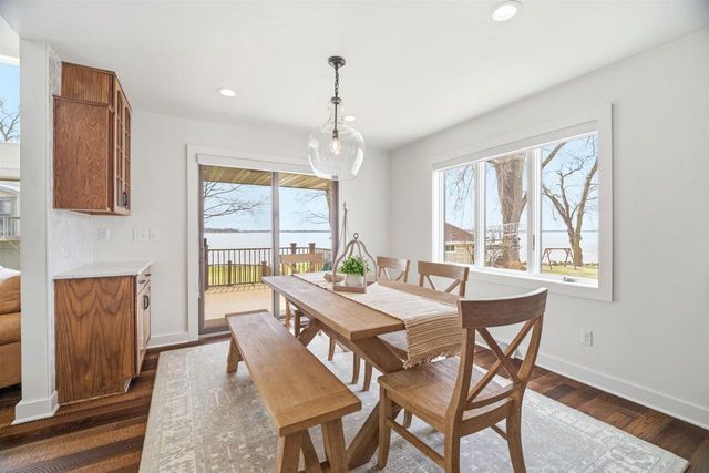 6097 E LYNGAAS ROAD, Winneconne, WI 54986