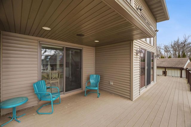 6097 E LYNGAAS ROAD, Winneconne, WI 54986