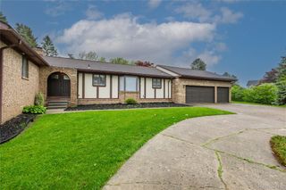 59663 PETTENGILL Drive, Lyon Charter Township, MI 48165