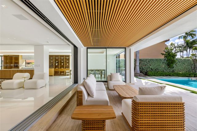 94 S Hibiscus Dr, Miami Beach, FL 33139