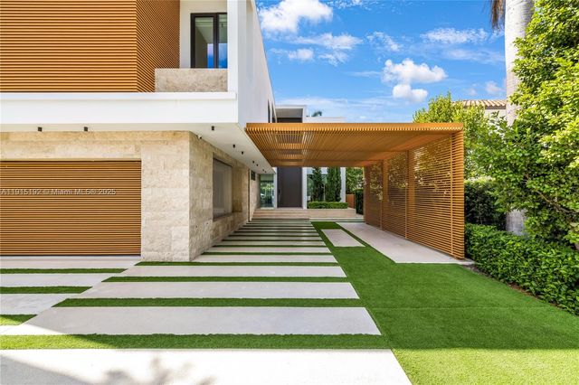 94 S Hibiscus Dr, Miami Beach, FL 33139