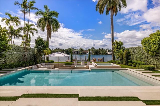 94 S Hibiscus Dr, Miami Beach, FL 33139