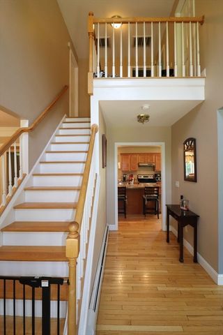 2 Collins Ln, Dartmouth, MA 02747