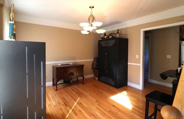 2 Collins Ln, Dartmouth, MA 02747