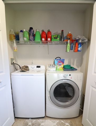 2 Collins Ln, Dartmouth, MA 02747
