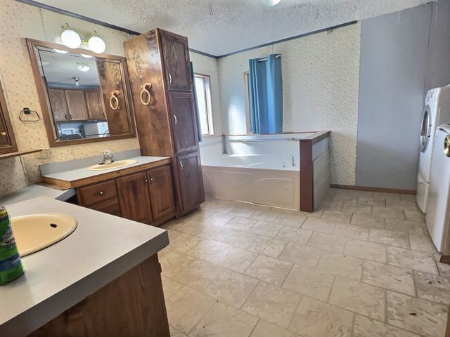 1310 E 93rd St N, Valley Center, KS 67147