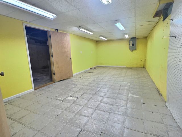 1310 E 93rd St N, Valley Center, KS 67147