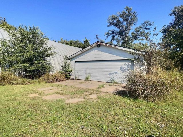 1310 E 93rd St N, Valley Center, KS 67147