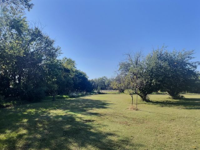 1310 E 93rd St N, Valley Center, KS 67147