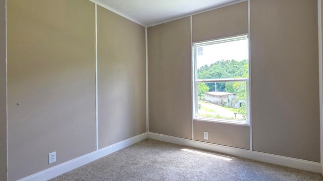 1060 Veneable School Road, Booneville, KY 41314