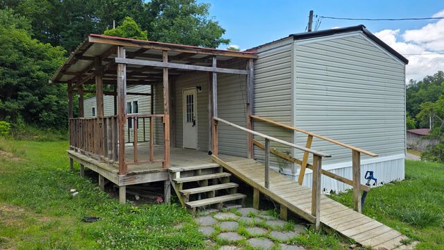 1060 Veneable School Road, Booneville, KY 41314