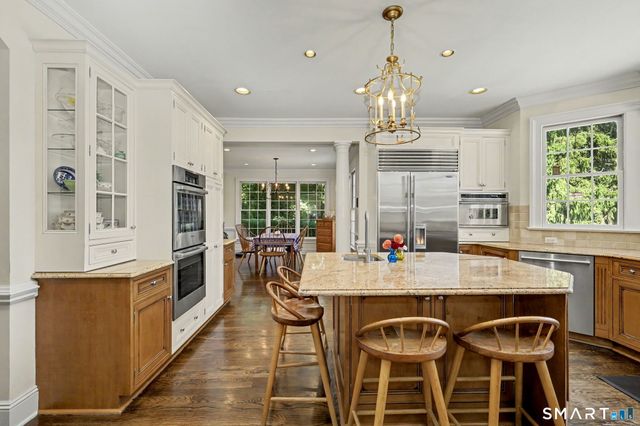 51 Briscoe Road, New Canaan, CT 06840