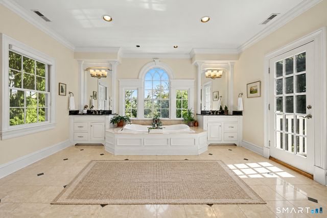 51 Briscoe Road, New Canaan, CT 06840