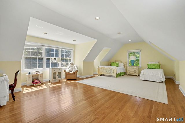 51 Briscoe Road, New Canaan, CT 06840