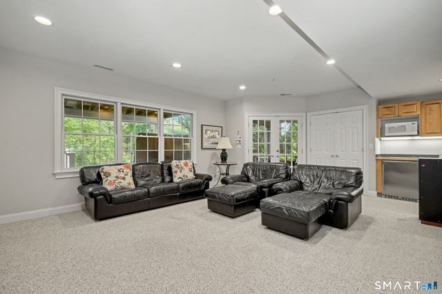 51 Briscoe Road, New Canaan, CT 06840
