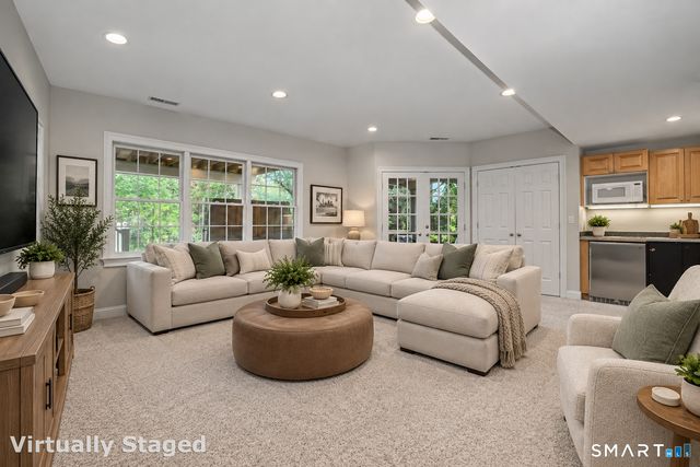 51 Briscoe Road, New Canaan, CT 06840