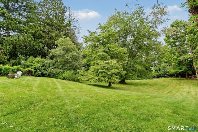 51 Briscoe Road, New Canaan, CT 06840