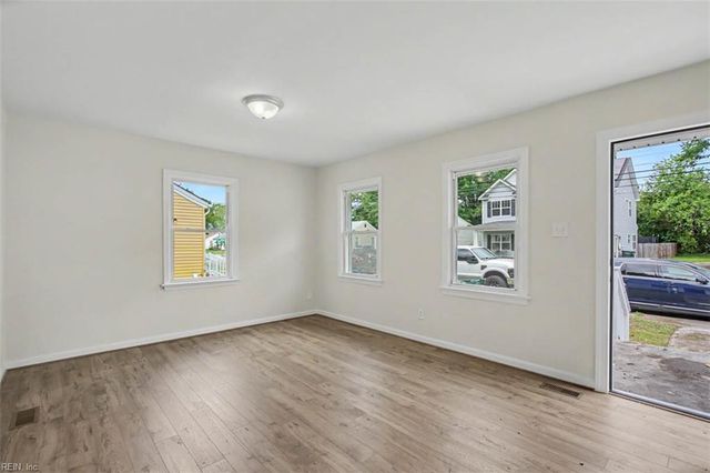 615 Bell ST, Hampton, VA 23661