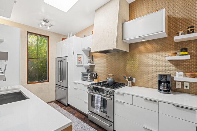 127 Duran A, Santa Fe, NM 87501