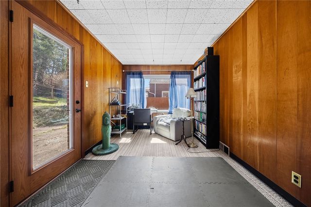 129 Ohio Ave, Glassport, PA 15045