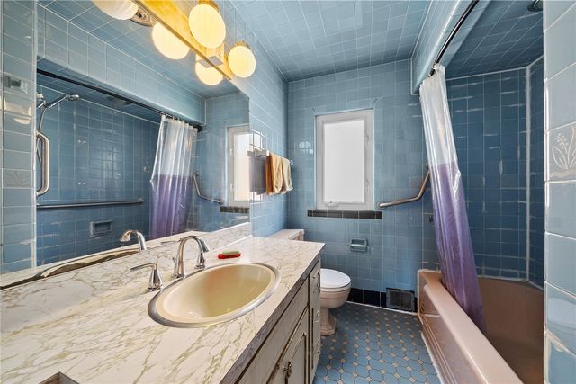 129 Ohio Ave, Glassport, PA 15045