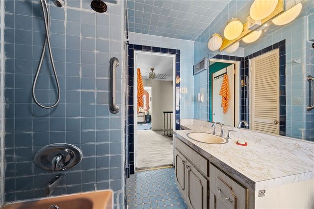 129 Ohio Ave, Glassport, PA 15045