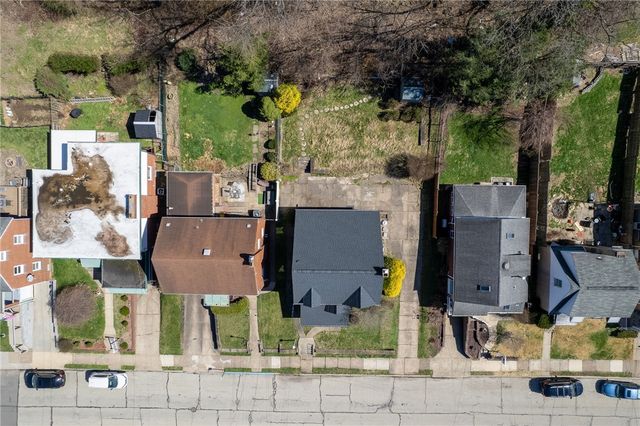 129 Ohio Ave, Glassport, PA 15045