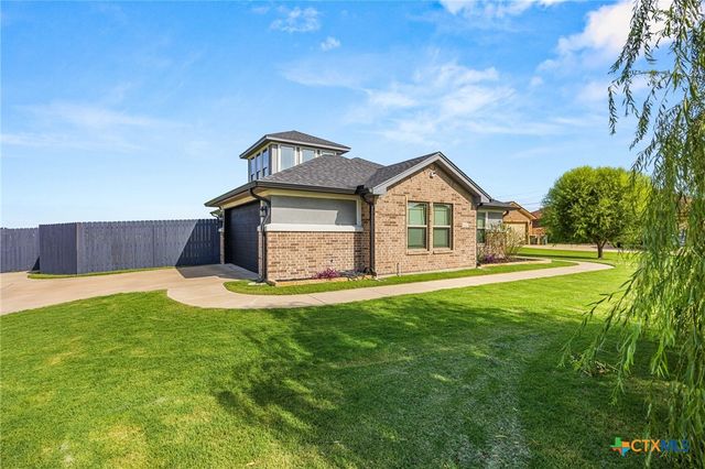 9407 Bozon Hill Drive, Salado, TX 76571