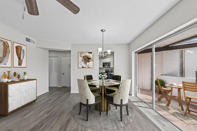 6 Greenway N 212, Royal Palm Beach, FL 33411