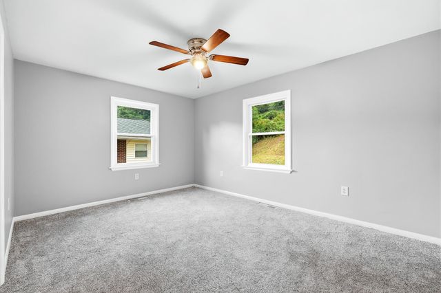 7 Marquis Drive, Huntington, WV 25705