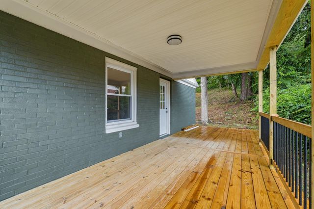 7 Marquis Drive, Huntington, WV 25705