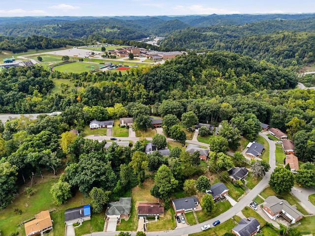 7 Marquis Drive, Huntington, WV 25705
