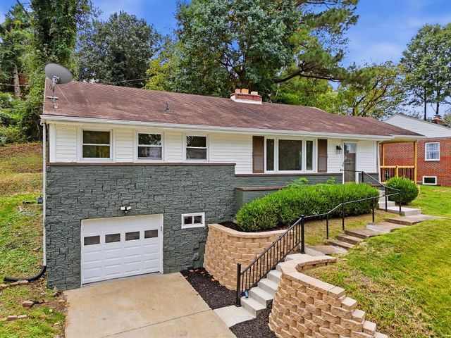7 Marquis Drive, Huntington, WV 25705