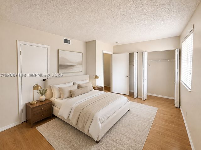 3905 San Simeon Ln, Weston, FL 33331