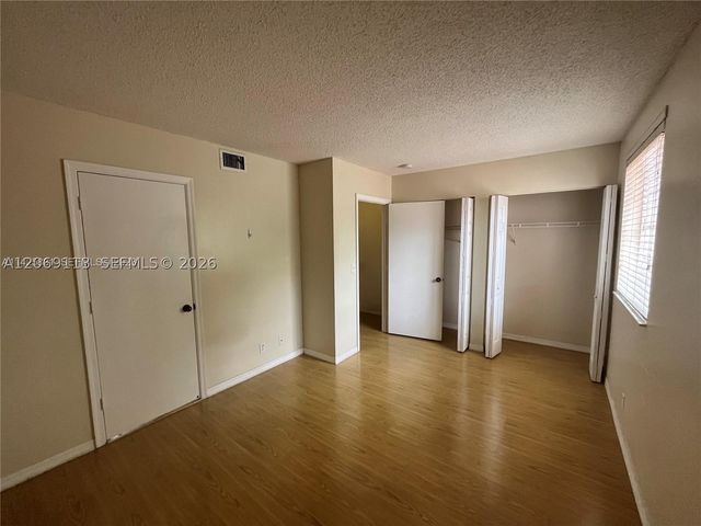 3905 San Simeon Ln, Weston, FL 33331