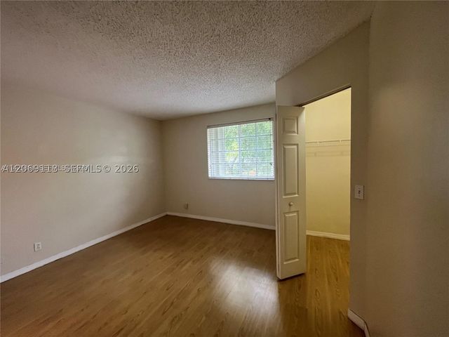 3905 San Simeon Ln, Weston, FL 33331