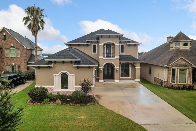 8834 Cross Country Drive, Houston, TX 77346